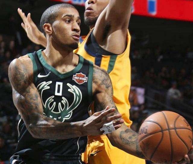 湖人失误！签约达成，冠军后卫却离队